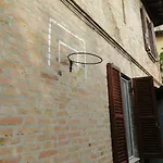 Via Del Toppo, 4